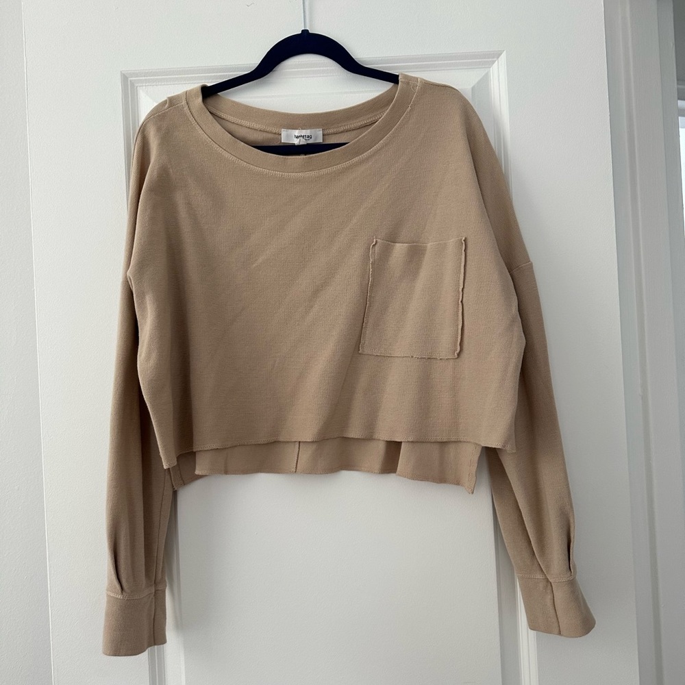 Hashtag loose crop long sleeve